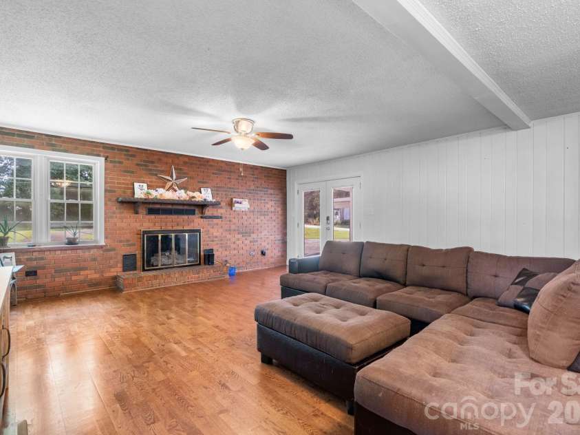 227 27th Street, Newton, NC 28658.  MLS# CAR4395127, YatesRealty ID 39674. 