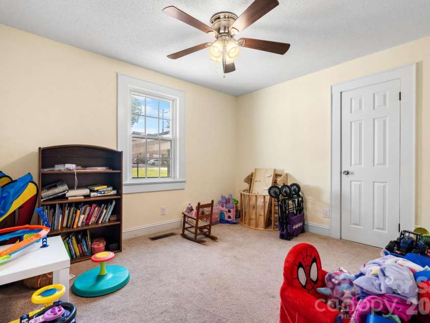 227 27th Street, Newton, NC 28658.  MLS# CAR4395127, YatesRealty ID 39674. 