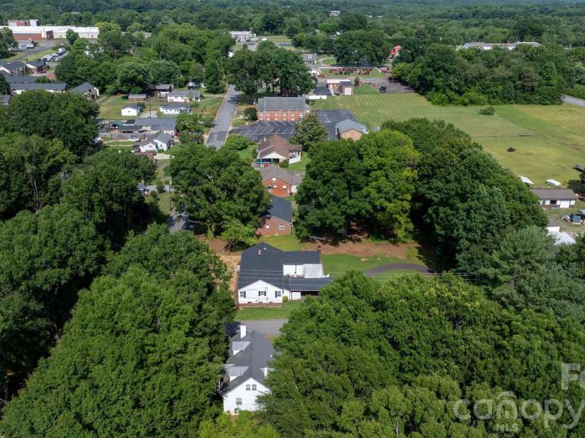 227 27th Street, Newton, NC 28658.  MLS# CAR4395127, YatesRealty ID 39674. 