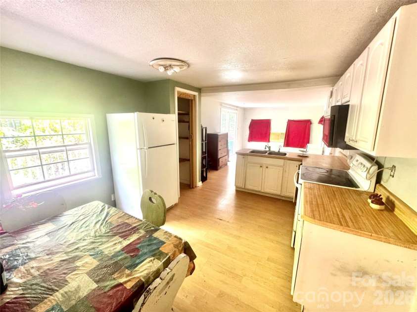 174 Laurel Lane, Lake Lure, NC 28746.  MLS# CAR4402159, YatesRealty ID 39675. 