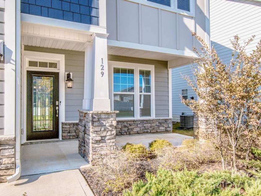 129 Candlelight Way, Mooresville, NC 28115.  MLS# CAR4319006, YatesRealty ID 3968. 