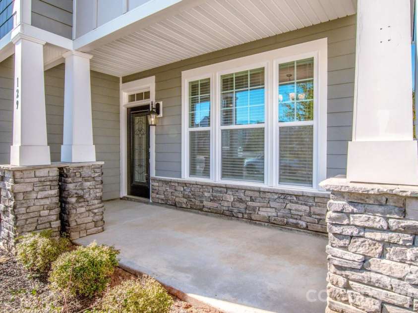 129 Candlelight Way, Mooresville, NC 28115.  MLS# CAR4319006, YatesRealty ID 3968. 