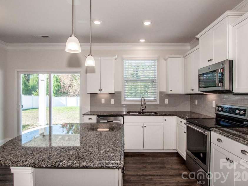 129 Candlelight Way, Mooresville, NC 28115.  MLS# CAR4319006, YatesRealty ID 3968. 