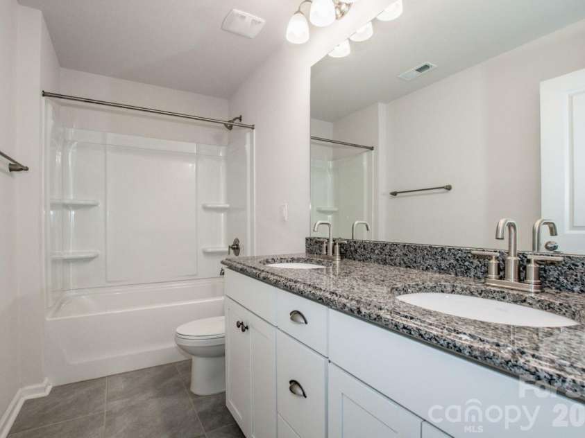 129 Candlelight Way, Mooresville, NC 28115.  MLS# CAR4319006, YatesRealty ID 3968. 