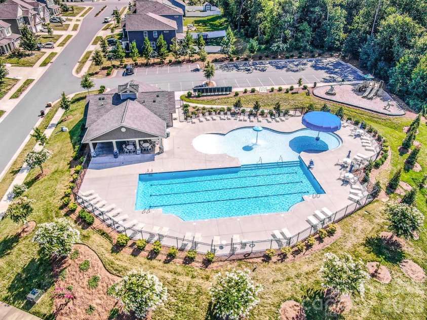 129 Candlelight Way, Mooresville, NC 28115.  MLS# CAR4319006, YatesRealty ID 3968. 