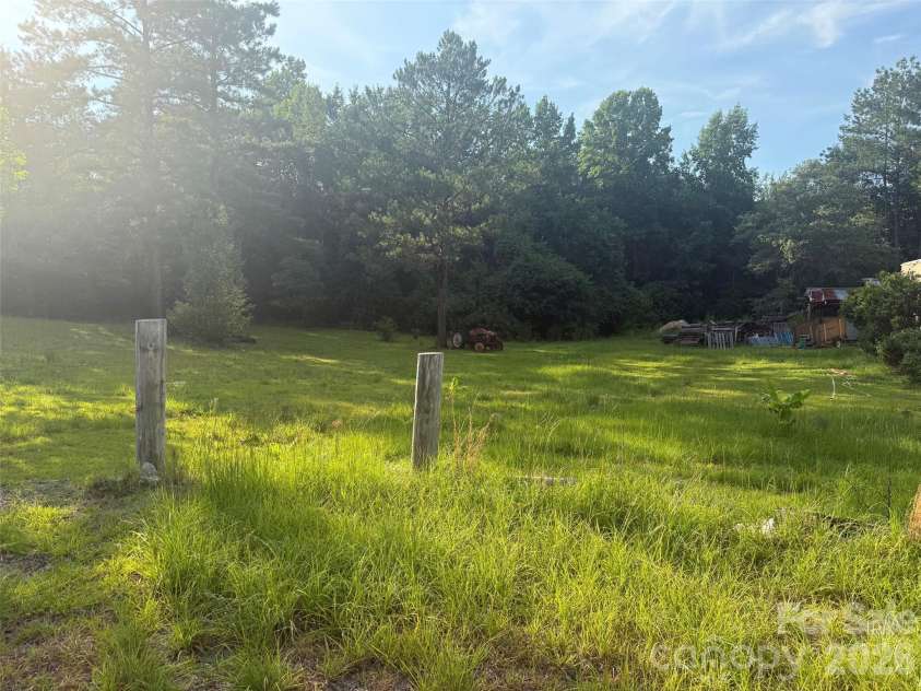 2356 Beaver Dam Road, Cassatt, SC 29032.  MLS# CAR4406030, YatesRealty ID 39680. 