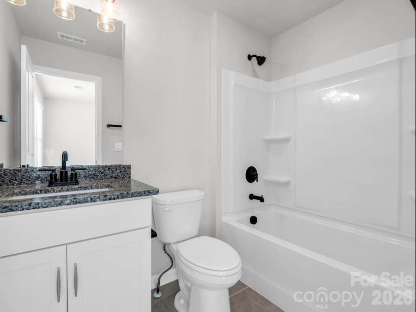 23 Silverthorne Court, Hendersonville, NC 28792.  MLS# CAR4406094, YatesRealty ID 39682. Ensuite Bath in BR#4