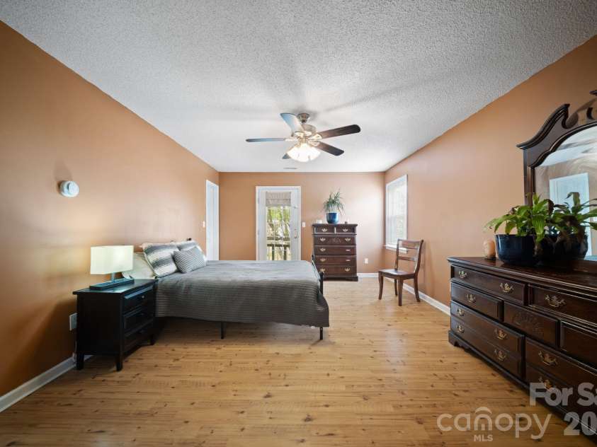 1040 Thorncrest Drive, Fletcher, NC 28732.  MLS# CAR4399278, YatesRealty ID 39684. 