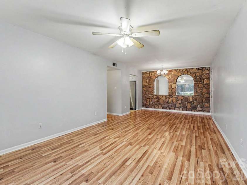 112 Briarcliff Drive, Kannapolis, NC 28081.  MLS# CAR4407191, YatesRealty ID 39686. 