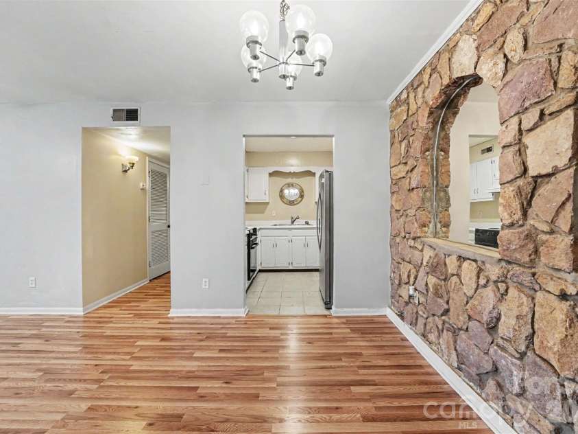 112 Briarcliff Drive, Kannapolis, NC 28081.  MLS# CAR4407191, YatesRealty ID 39686. 