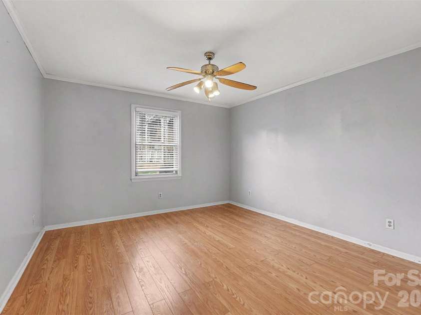 112 Briarcliff Drive, Kannapolis, NC 28081.  MLS# CAR4407191, YatesRealty ID 39686. 