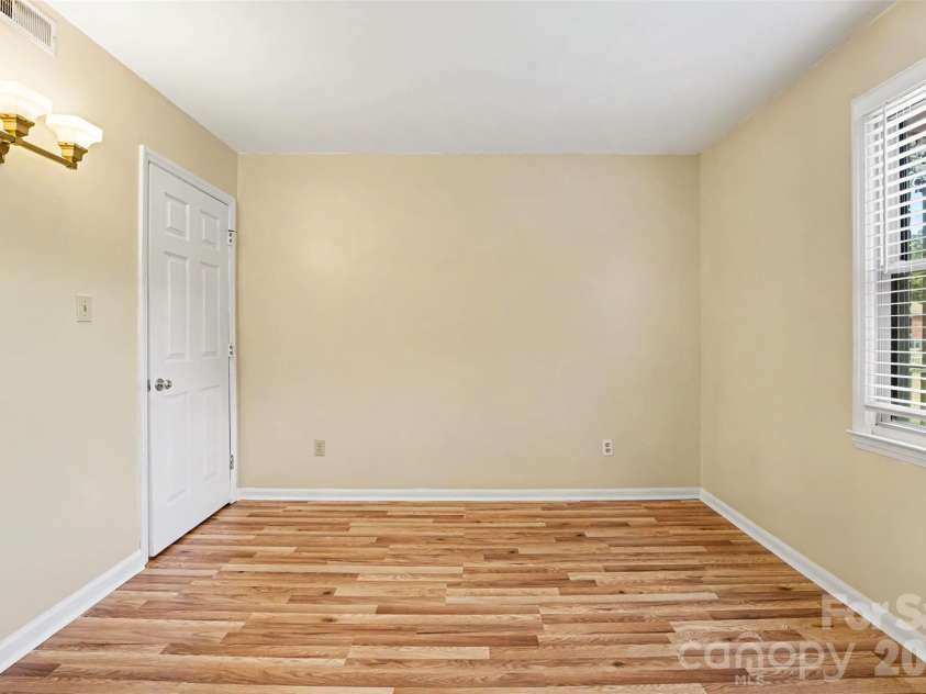 112 Briarcliff Drive, Kannapolis, NC 28081.  MLS# CAR4407191, YatesRealty ID 39686. 