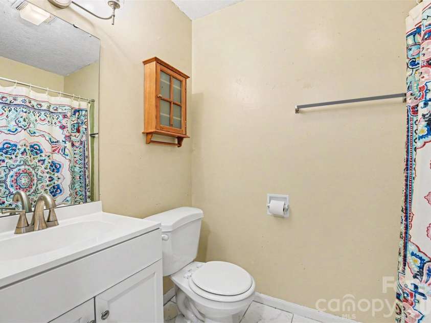 112 Briarcliff Drive, Kannapolis, NC 28081.  MLS# CAR4407191, YatesRealty ID 39686. 