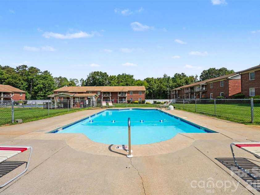 112 Briarcliff Drive, Kannapolis, NC 28081.  MLS# CAR4407191, YatesRealty ID 39686. 