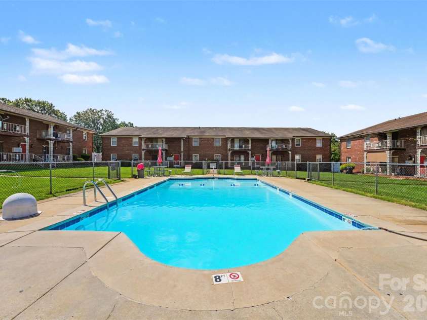 112 Briarcliff Drive, Kannapolis, NC 28081.  MLS# CAR4407191, YatesRealty ID 39686. 