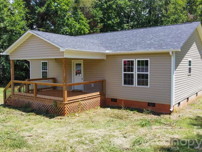 389 Michaels Road, Mocksville, NC 27028.  MLS# CAR4407407, YatesRealty ID 39687. 