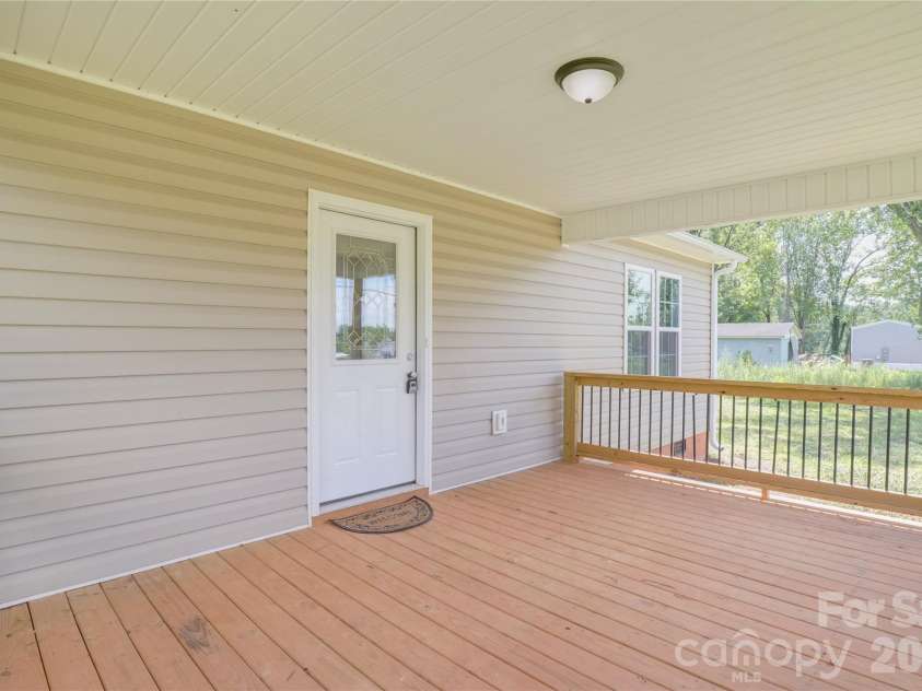 389 Michaels Road, Mocksville, NC 27028.  MLS# CAR4407407, YatesRealty ID 39687. 