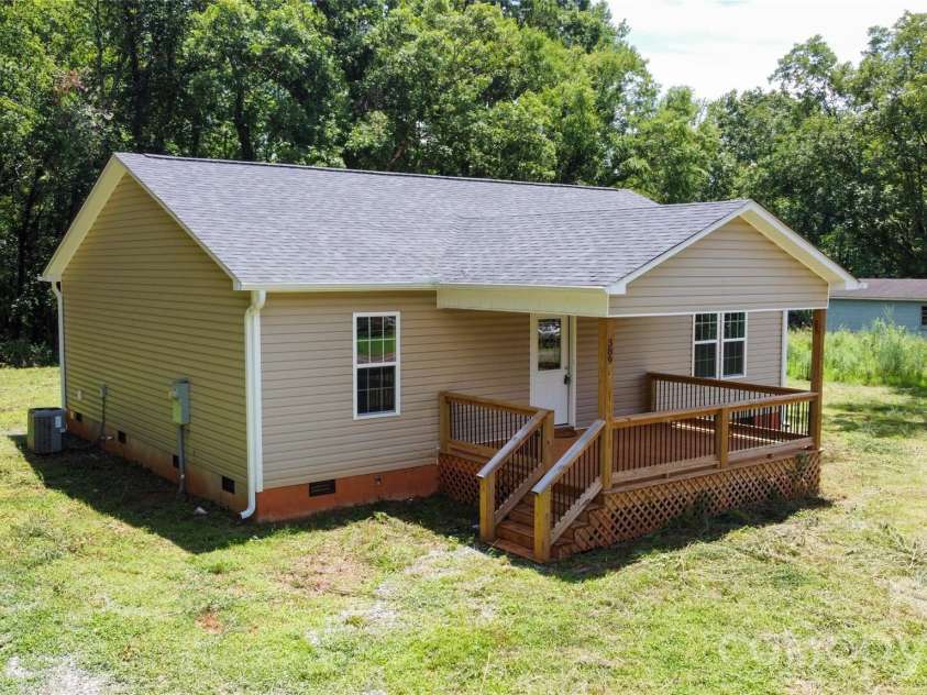389 Michaels Road, Mocksville, NC 27028.  MLS# CAR4407407, YatesRealty ID 39687. 