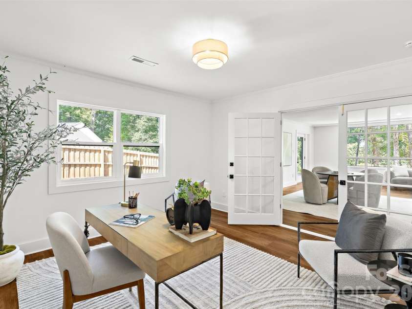 2600 Vardall Court, Charlotte, NC 28226.  MLS# CAR4400595, YatesRealty ID 39688. 