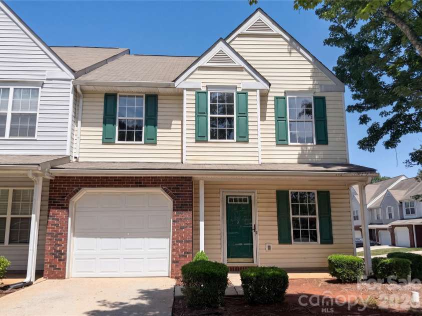 9606 Jack Russell Court, Charlotte, NC 28269.  MLS# CAR4380429, YatesRealty ID 39689. 