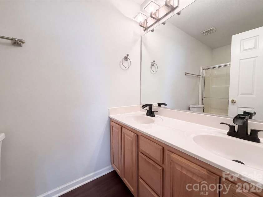 9606 Jack Russell Court, Charlotte, NC 28269.  MLS# CAR4380429, YatesRealty ID 39689. 