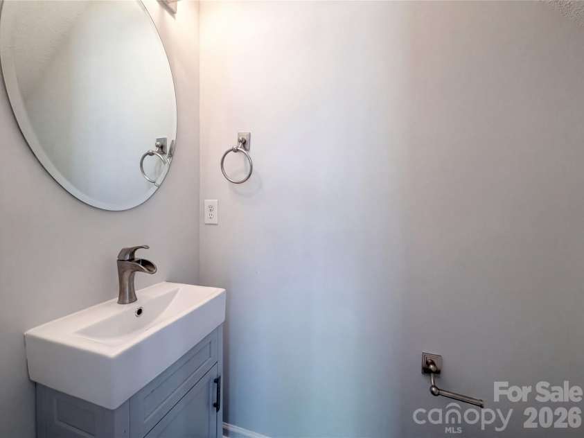 9606 Jack Russell Court, Charlotte, NC 28269.  MLS# CAR4380429, YatesRealty ID 39689. 