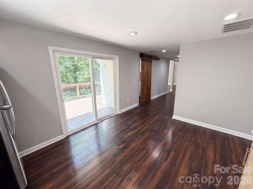 1322 Carolyn Drive, Charlotte, NC 28205.  MLS# CAR4380647, YatesRealty ID 39691. 