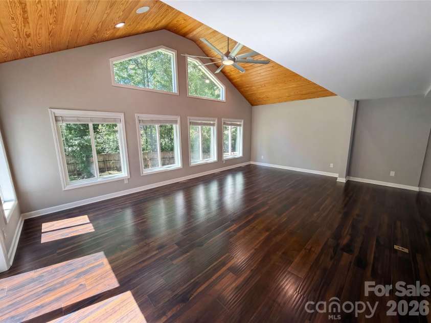 1322 Carolyn Drive, Charlotte, NC 28205.  MLS# CAR4380647, YatesRealty ID 39691. 