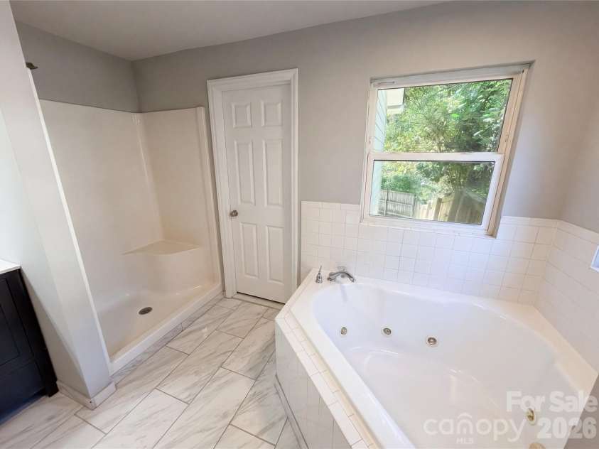 1322 Carolyn Drive, Charlotte, NC 28205.  MLS# CAR4380647, YatesRealty ID 39691. 