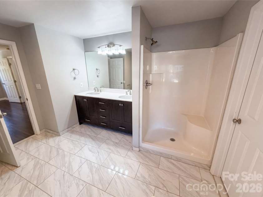 1322 Carolyn Drive, Charlotte, NC 28205.  MLS# CAR4380647, YatesRealty ID 39691. 