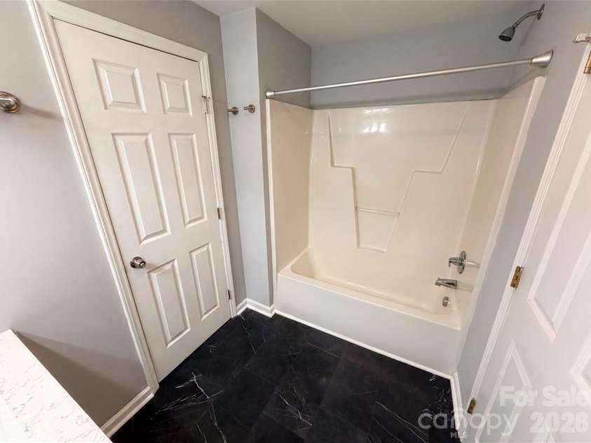 1322 Carolyn Drive, Charlotte, NC 28205.  MLS# CAR4380647, YatesRealty ID 39691. 