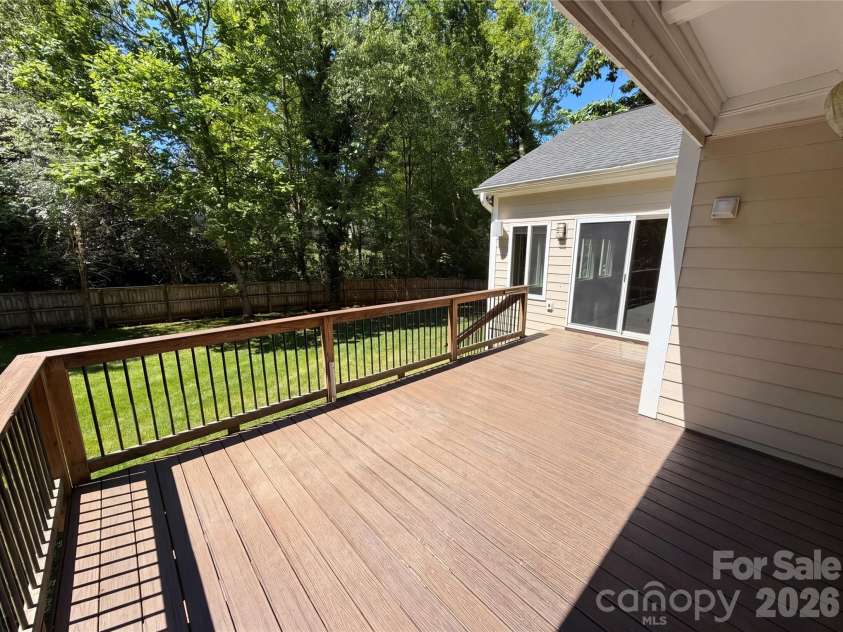 1322 Carolyn Drive, Charlotte, NC 28205.  MLS# CAR4380647, YatesRealty ID 39691. 