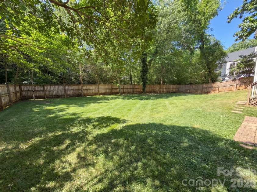 1322 Carolyn Drive, Charlotte, NC 28205.  MLS# CAR4380647, YatesRealty ID 39691. 