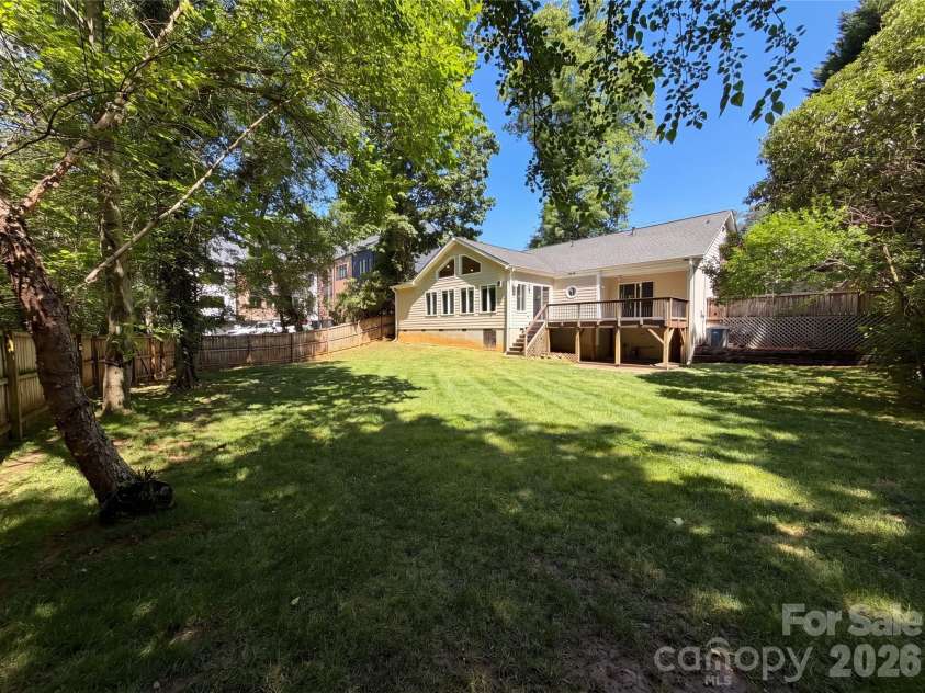 1322 Carolyn Drive, Charlotte, NC 28205.  MLS# CAR4380647, YatesRealty ID 39691. 