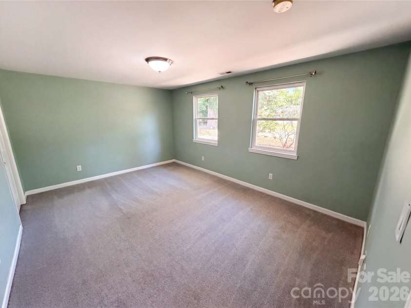 1322 Carolyn Drive, Charlotte, NC 28205.  MLS# CAR4380647, YatesRealty ID 39691. 