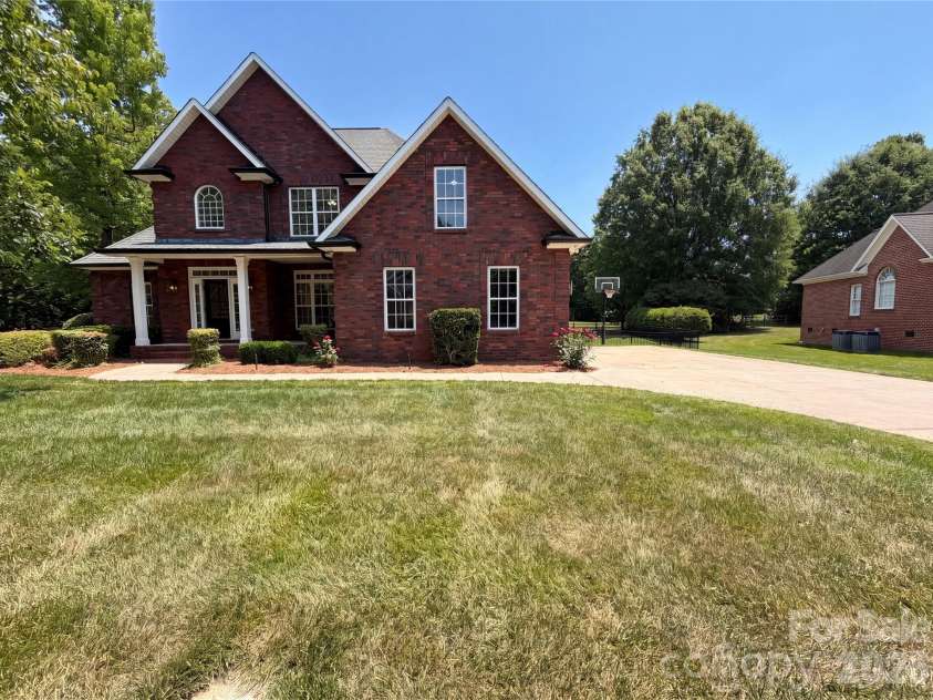 5309 Old Town Lane, Gastonia, NC 28056.  MLS# CAR4386685, YatesRealty ID 39695. 