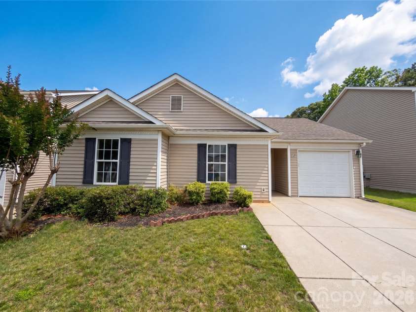 4493 Easywater Lane, Fort Mill, SC 29707.  MLS# CAR4388319, YatesRealty ID 39696. 