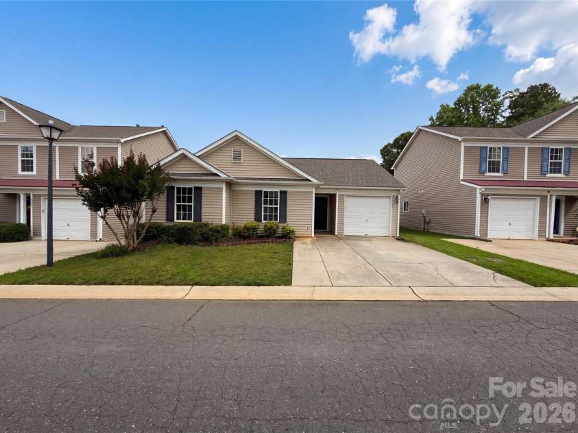 4493 Easywater Lane, Fort Mill, SC 29707.  MLS# CAR4388319, YatesRealty ID 39696. 
