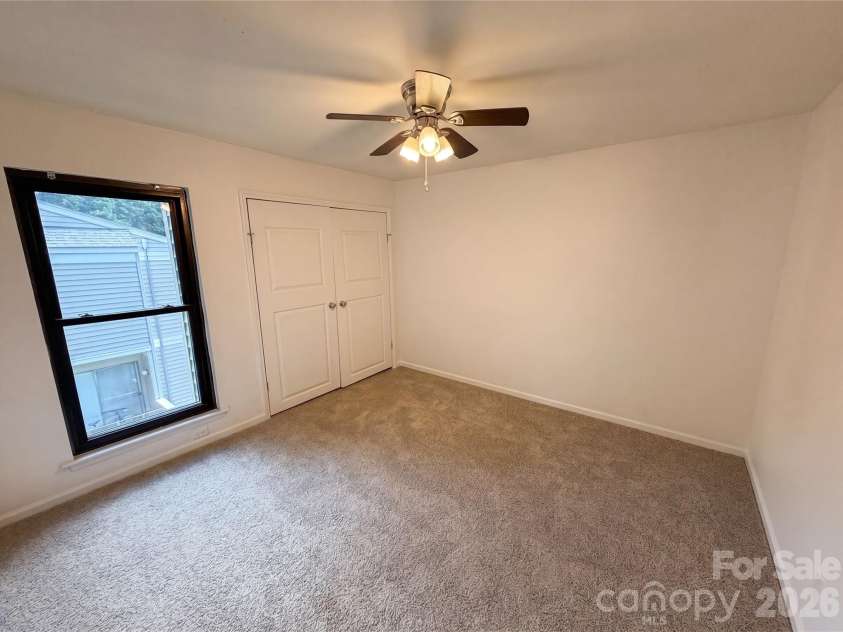1625 Merry Oaks Road, Charlotte, NC 28205.  MLS# CAR4388337, YatesRealty ID 39697. 