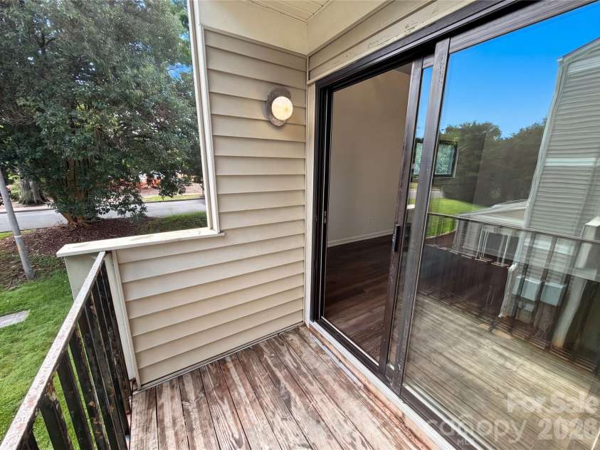 1625 Merry Oaks Road, Charlotte, NC 28205.  MLS# CAR4388337, YatesRealty ID 39697. 