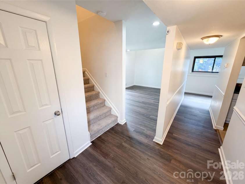 1625 Merry Oaks Road, Charlotte, NC 28205.  MLS# CAR4388337, YatesRealty ID 39697. 
