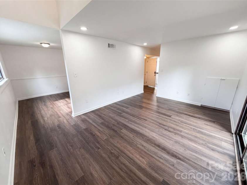 1625 Merry Oaks Road, Charlotte, NC 28205.  MLS# CAR4388337, YatesRealty ID 39697. 
