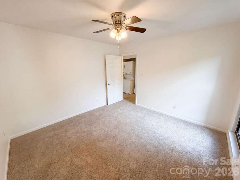 1625 Merry Oaks Road, Charlotte, NC 28205.  MLS# CAR4388337, YatesRealty ID 39697. 