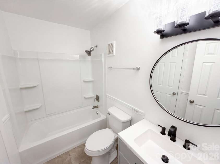 1625 Merry Oaks Road, Charlotte, NC 28205.  MLS# CAR4388337, YatesRealty ID 39697. 