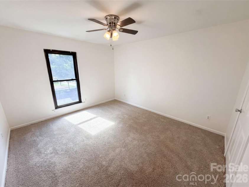 1625 Merry Oaks Road, Charlotte, NC 28205.  MLS# CAR4388337, YatesRealty ID 39697. 