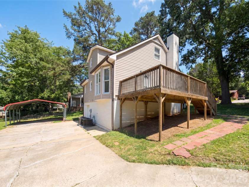 609 Ginger Drive, Kings Mountain, NC 28086.  MLS# CAR4390011, YatesRealty ID 39699. 