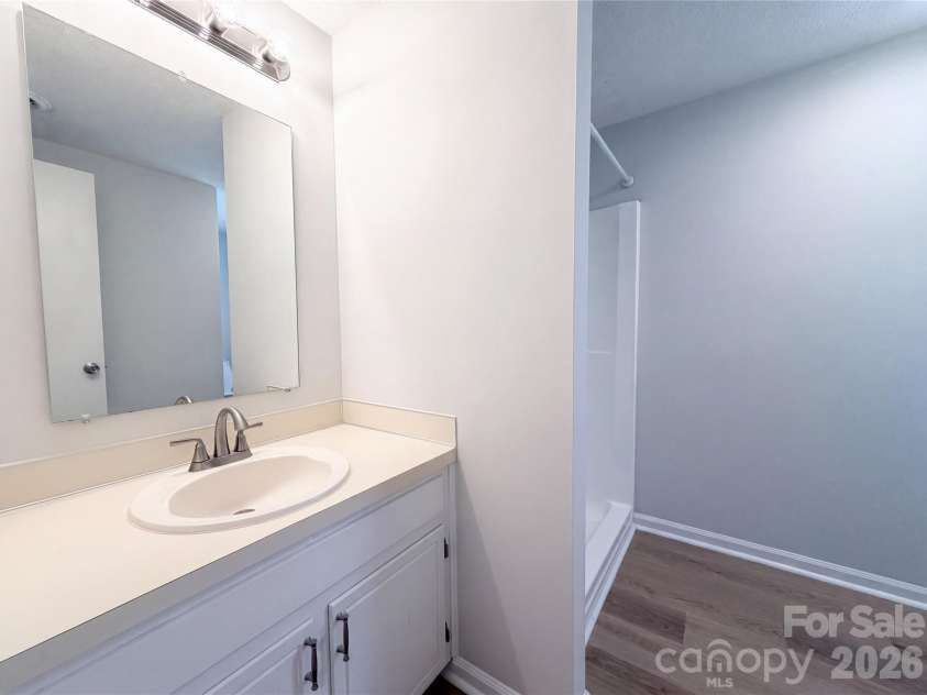 609 Ginger Drive, Kings Mountain, NC 28086.  MLS# CAR4390011, YatesRealty ID 39699. 