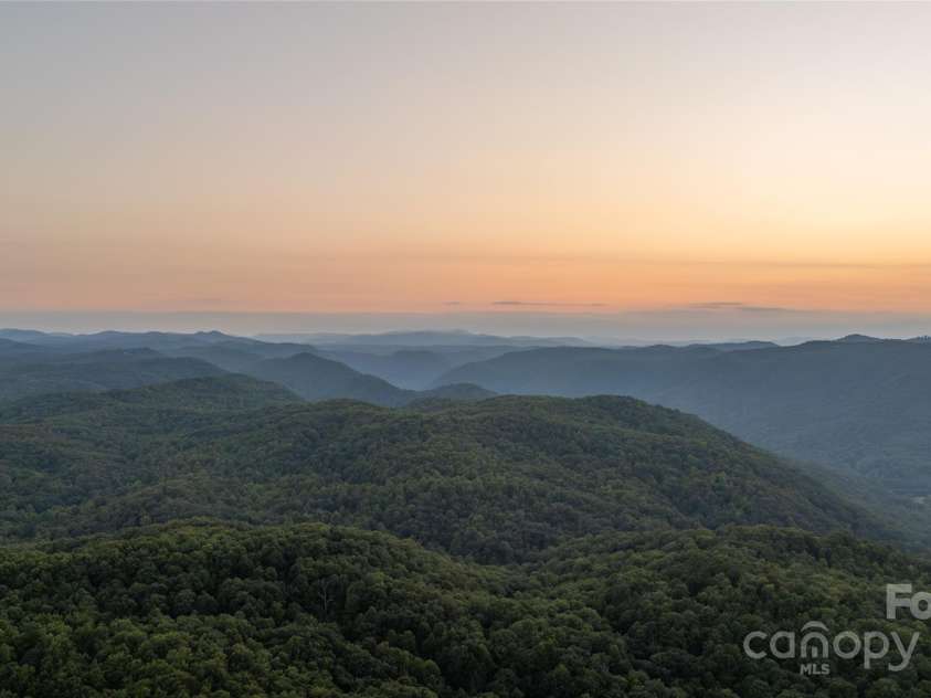 130 Piney Ridge Lane, Saluda, NC 28773.  MLS# CAR4180107, YatesRealty ID 397. 