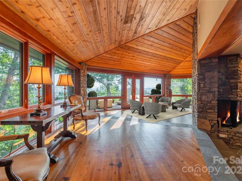 130 Piney Ridge Lane, Saluda, NC 28773.  MLS# CAR4180107, YatesRealty ID 397. 
