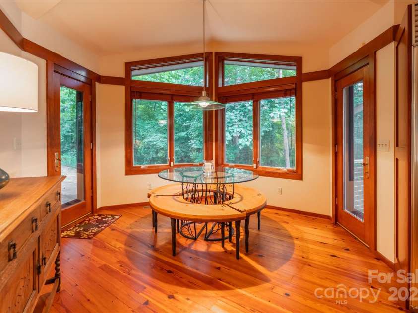 130 Piney Ridge Lane, Saluda, NC 28773.  MLS# CAR4180107, YatesRealty ID 397. 